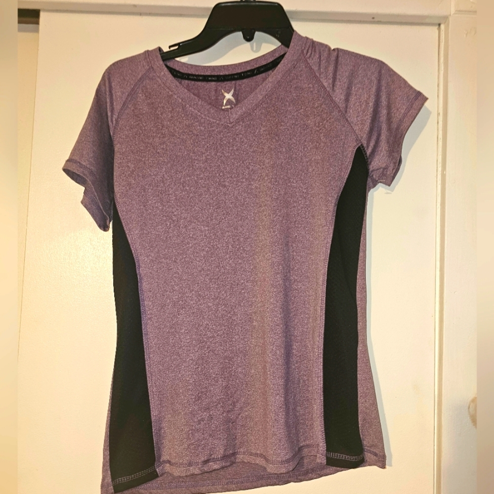 Game Time V-Neck Med - image 1